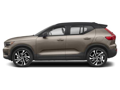 2022 Volvo XC40 T5 R-Design