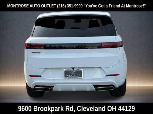 Fuji White 2025 Land Rover Range Rover Sport SE