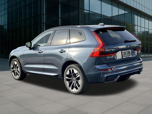 2026 Volvo XC60 B5 Plus