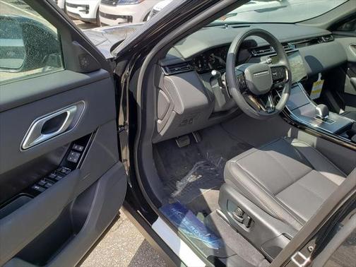 2026 Land Rover Range Rover Velar P250 SE R-Dynamic