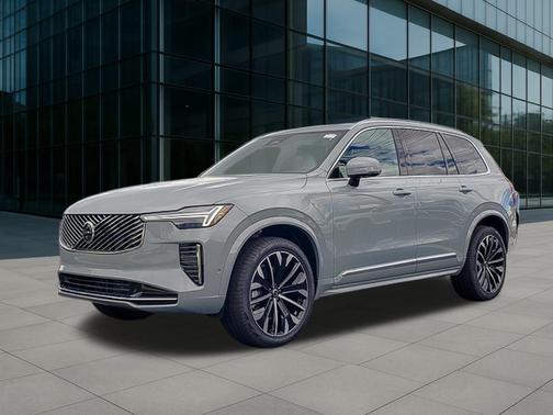 2026 Volvo XC90 B6 Plus 7-Seater