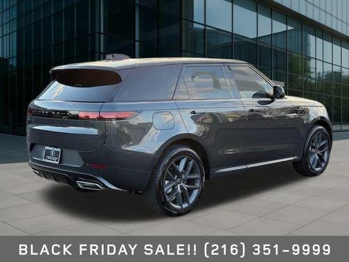 2025 Land Rover Range Rover Sport SE