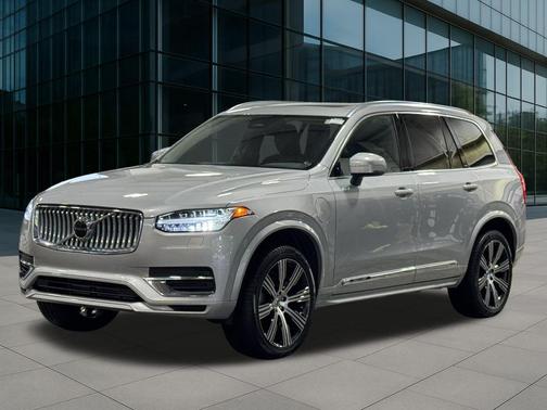 2024 Volvo XC90 Recharge Plug-In Hybrid T8 Core Bright Theme