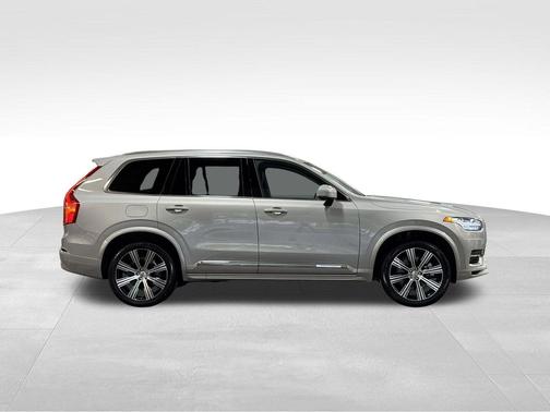 2024 Volvo XC90 Recharge Plug-In Hybrid T8 Core Bright Theme