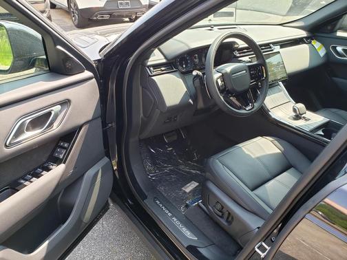 2026 Land Rover Range Rover Velar P250 SE R-Dynamic