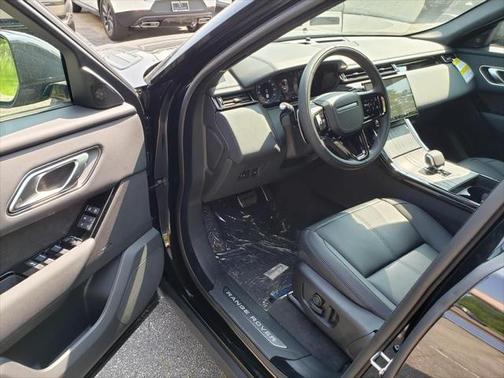 2026 Land Rover Range Rover Velar P250 SE R-Dynamic