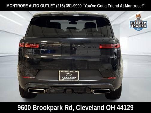 Santorini Black Metallic 2024 Land Rover Range Rover Sport SE