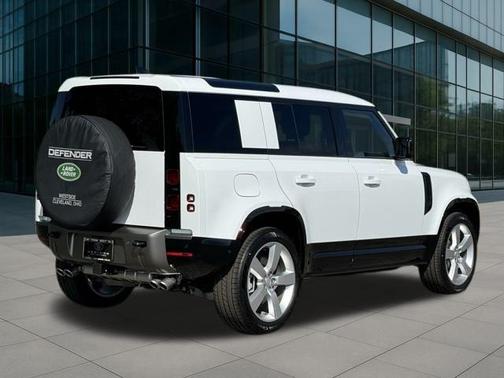 2025 Land Rover Defender 110 P500 X-Dynamic SE