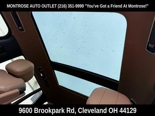 Portofino Blue Metallic 2023 Land Rover Range Rover P400 SE