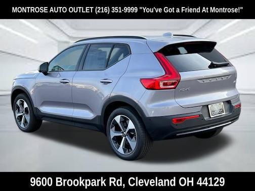 Aurora Silver 2026 Volvo XC40 Plus, B5 AWD Gas (mild hybrid), Dark
