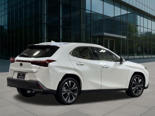 2025 Lexus UX 300h Premium