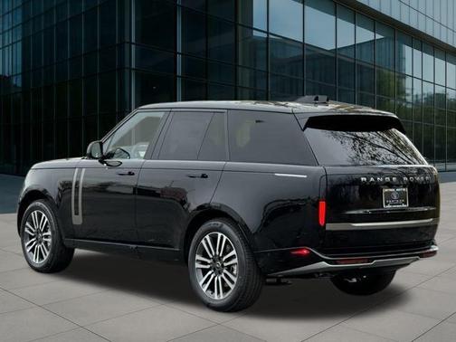 2025 Land Rover Range Rover P530 SE