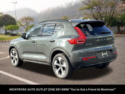 2026 Volvo XC40 B5 Core