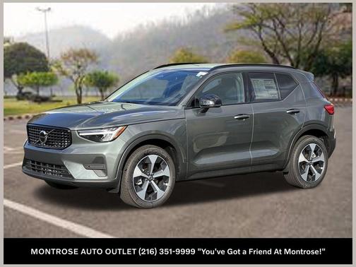 2026 Volvo XC40 B5 Core