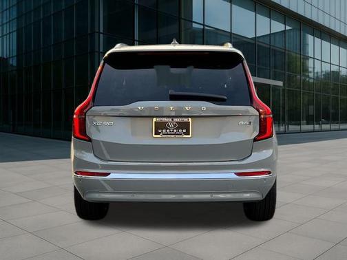 2026 Volvo XC90 B6 Plus 7-Seater