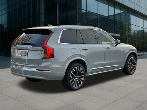 2026 Volvo XC90 B6 Plus 7-Seater