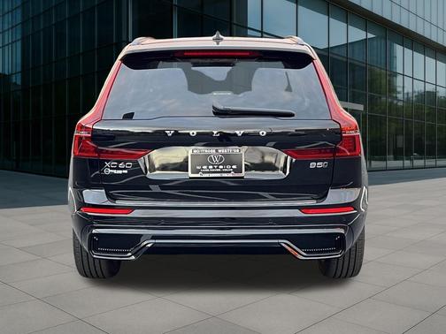 2026 Volvo XC60 B5 Plus