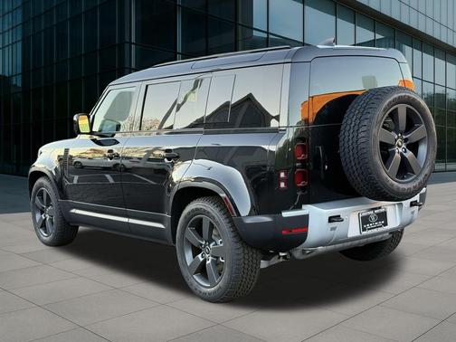 2025 Land Rover Defender 110 P400 S