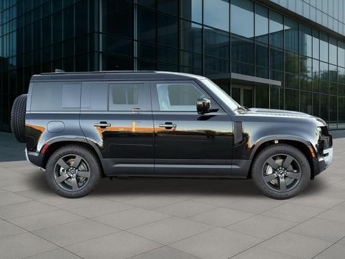 2025 Land Rover Defender 110 P400 S
