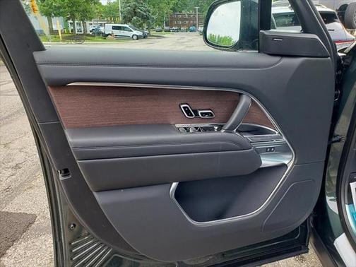2025 Land Rover Range Rover P400 SE