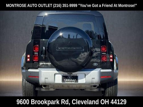 2023 Land Rover Defender 110 SE