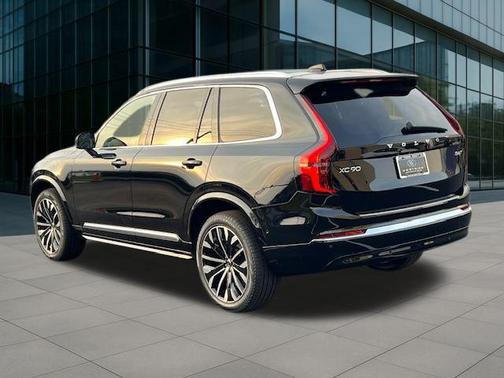 2026 Volvo XC90 B6 Plus 7-Seater