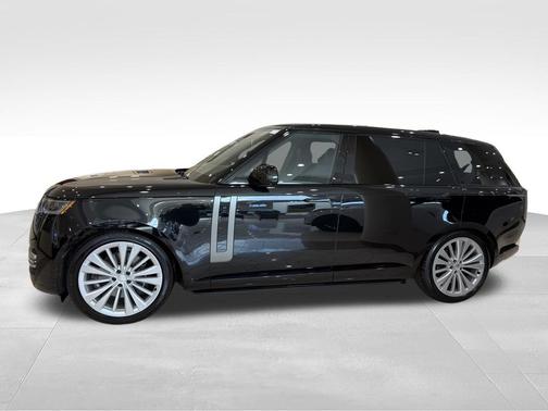 Black 2025 Land Rover Range Rover P530 SE 7 Seat