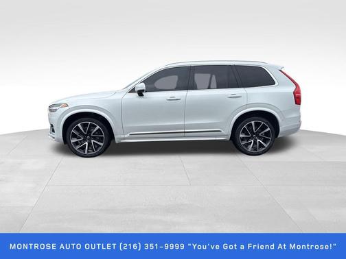 2023 Volvo XC90 B5 Plus