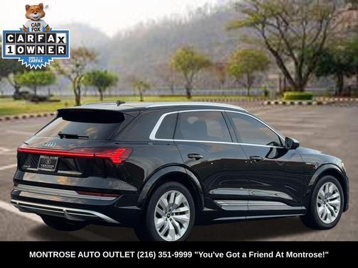 2022 Audi e-tron S Premium Plus