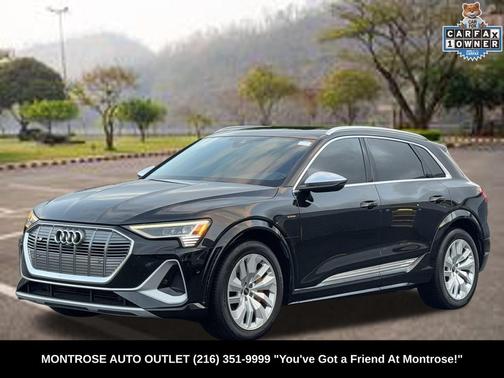 2022 Audi e-tron S Premium Plus