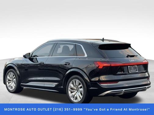 2022 Audi e-tron S Premium Plus