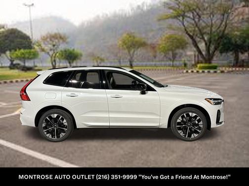 2026 Volvo XC60 B5 Plus