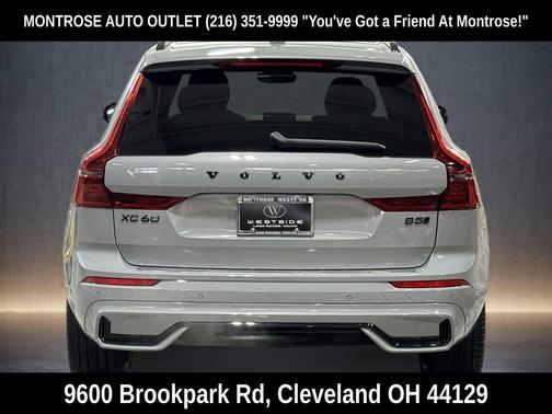 2026 Volvo XC60 B5 Ultra Black Edition