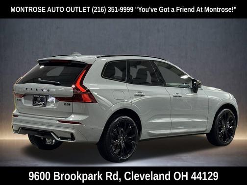 2026 Volvo XC60 B5 Ultra Black Edition