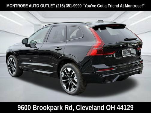 Onyx Black Metallic 2026 Volvo XC60 B5 Plus