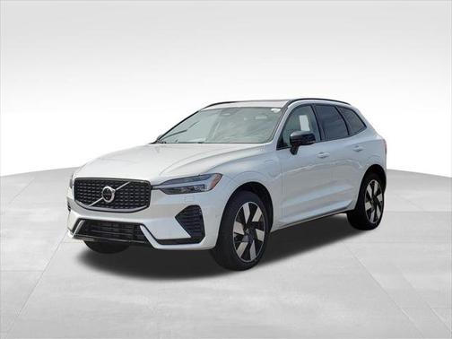 2025 Volvo XC60 Plug-In Hybrid T8 Plus