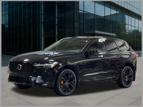 2024 Volvo XC60 B5 Plus Dark Theme