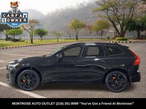 2024 Volvo XC60 B5 Plus Dark Theme
