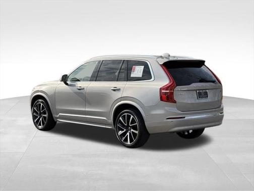 2024 Volvo XC90 B5 Plus Bright Theme