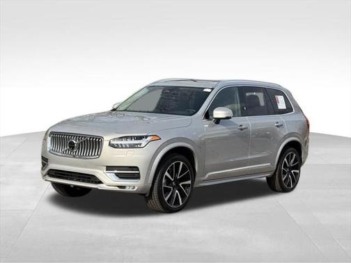 2024 Volvo XC90 B5 Plus Bright Theme