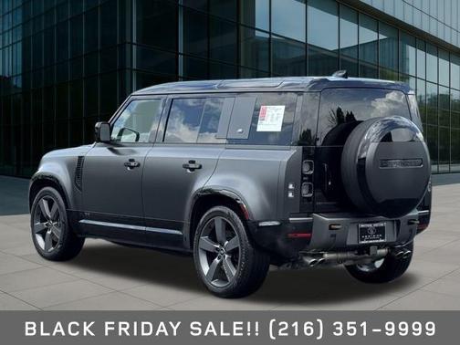 2023 Land Rover Defender 110 V8