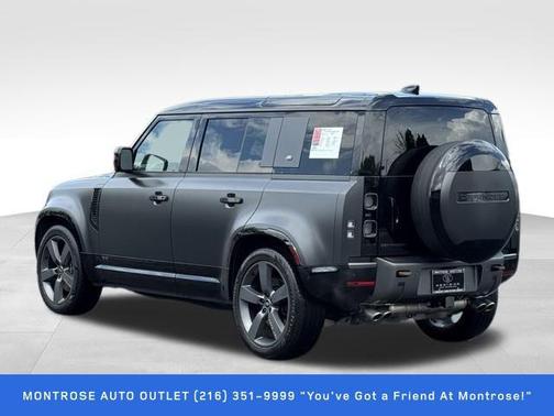 2023 Land Rover Defender 110 V8