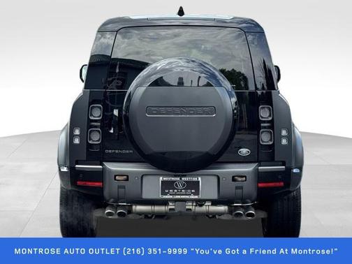 2023 Land Rover Defender 110 V8