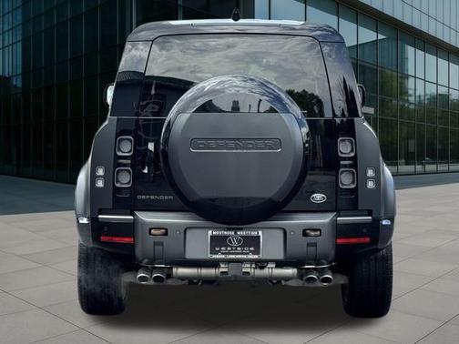 2023 Land Rover Defender 110 V8