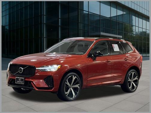 2022 Volvo XC60 Recharge Plug-In Hybrid T8 R-Design
