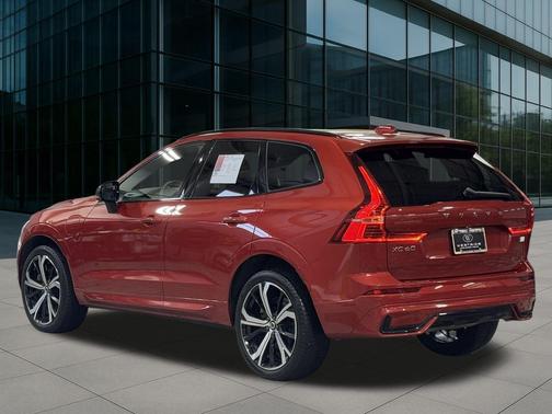 2022 Volvo XC60 Recharge Plug-In Hybrid T8 R-Design