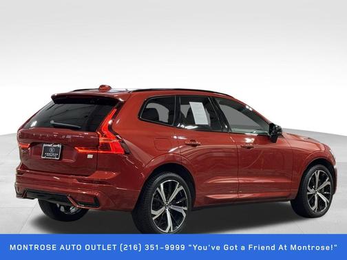 2022 Volvo XC60 Recharge Plug-In Hybrid T8 R-Design