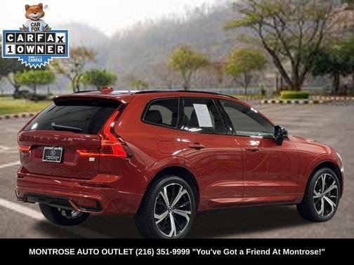 2022 Volvo XC60 Recharge Plug-In Hybrid T8 R-Design