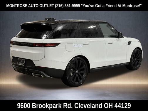 2025 Land Rover Range Rover Sport SE