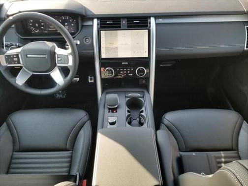 2025 Land Rover Discovery P360 Dynamic SE
